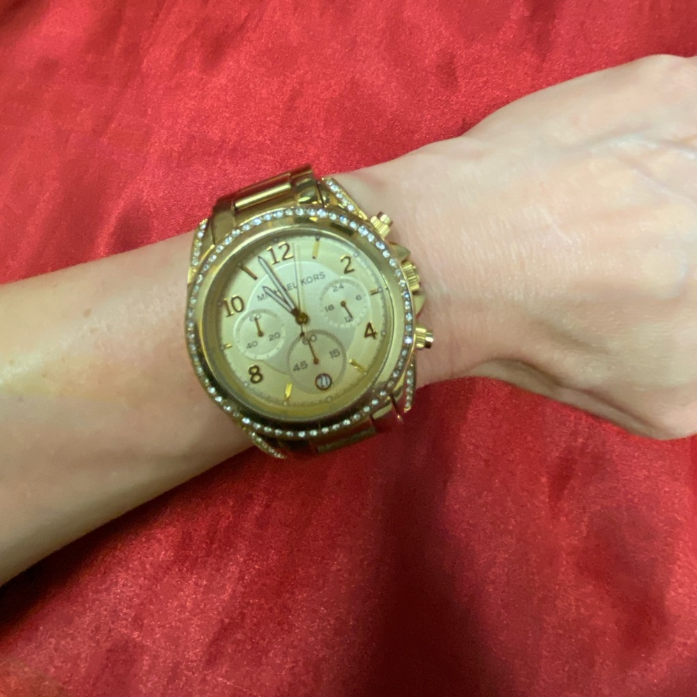 Micheal Kors MK-5166 Stainless steel watch.